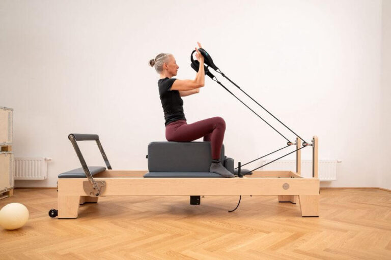 Pilates Reformer Kurse mit Trainerin