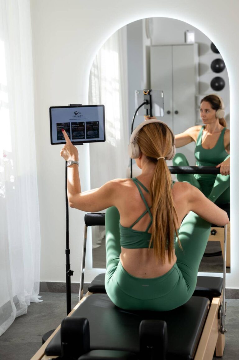 Pilates-Studio mit Tablet-Technologie